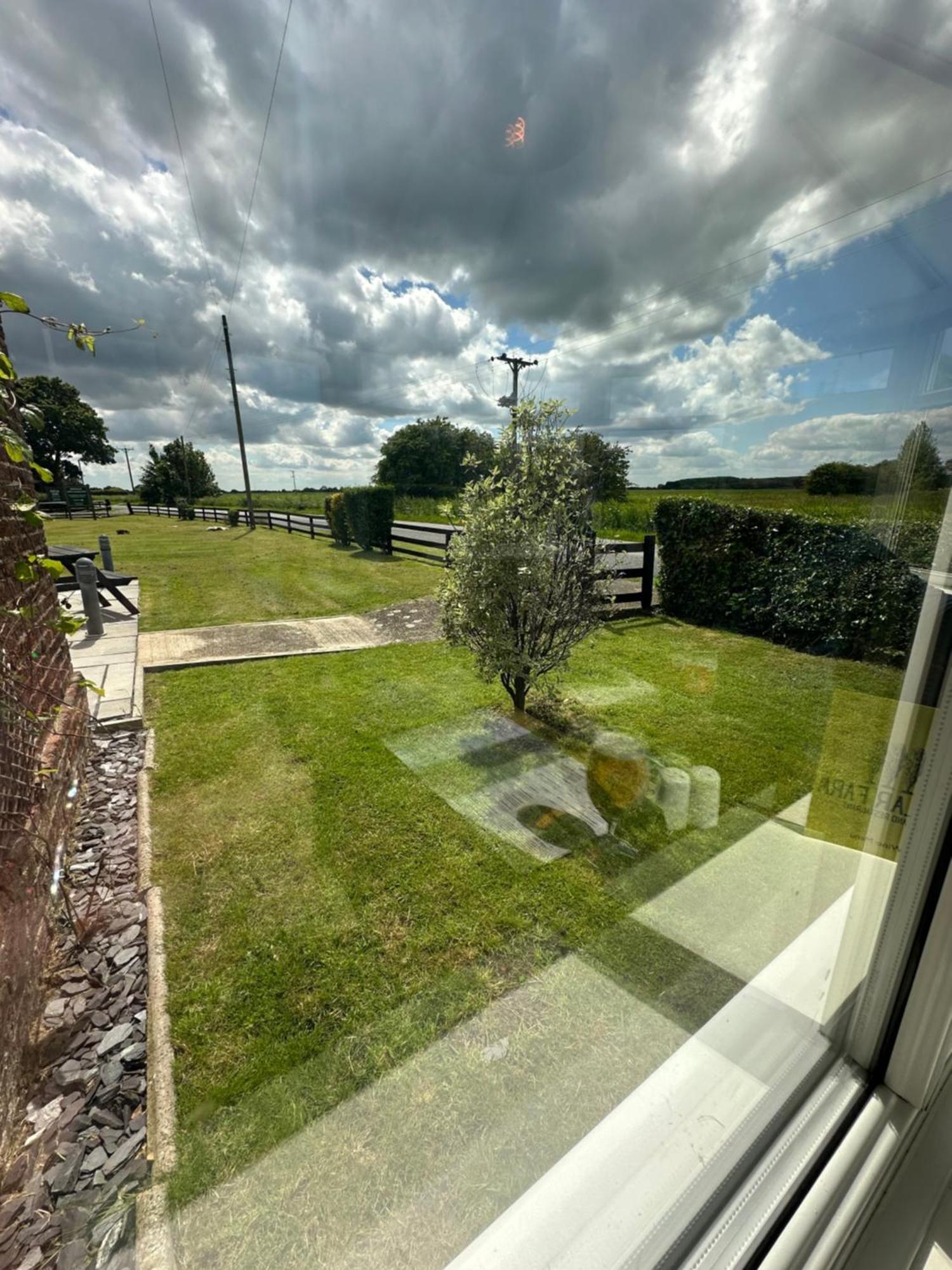 8 Berth Waterside Santanavan 8 C22 Holiday home *