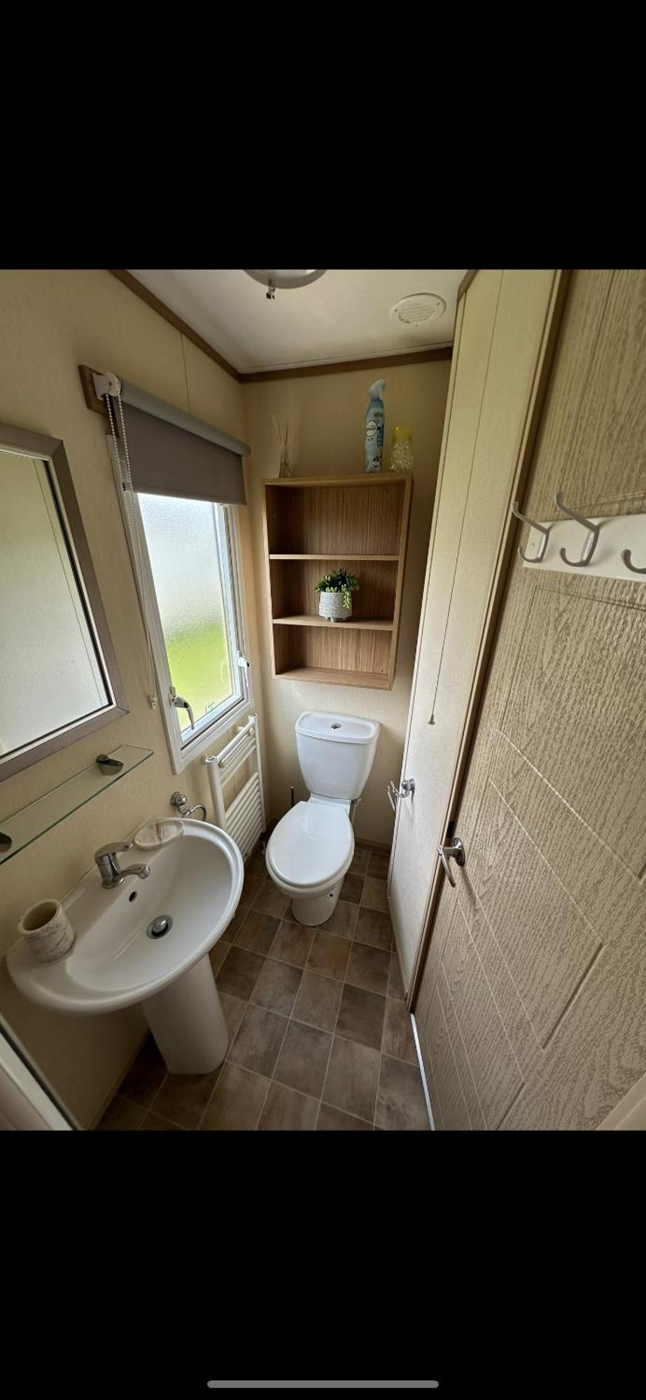 8 Berth Waterside Santanavan 8 C22 *