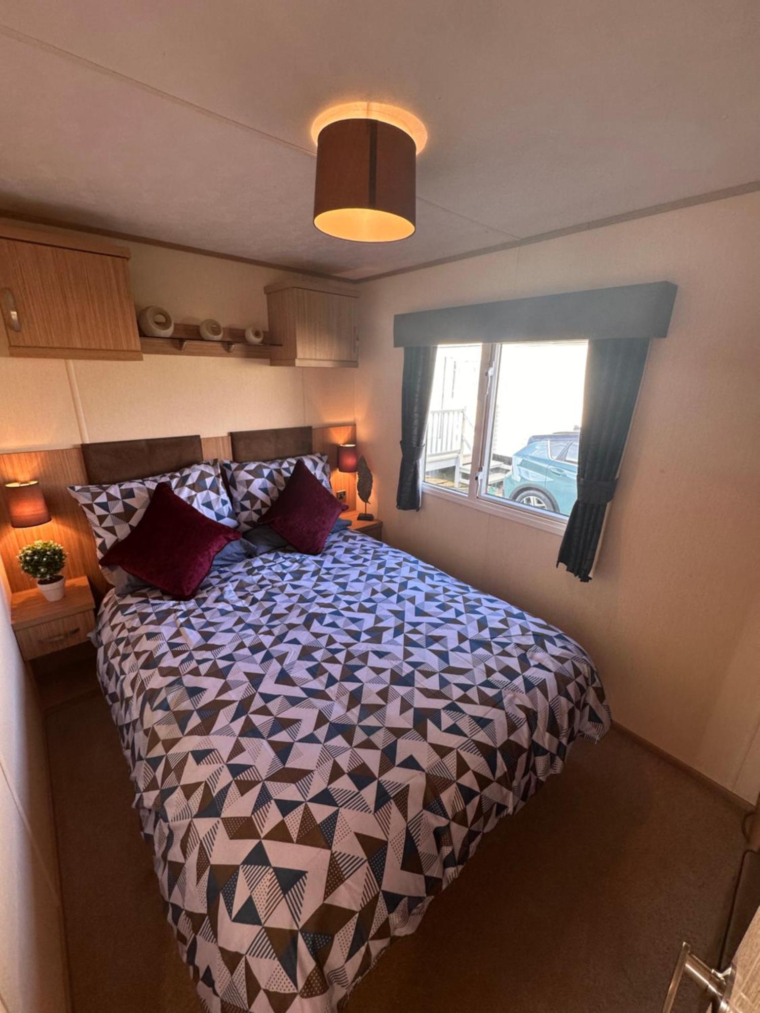 8 Berth Waterside Santanavan 8 C22 Holiday home *